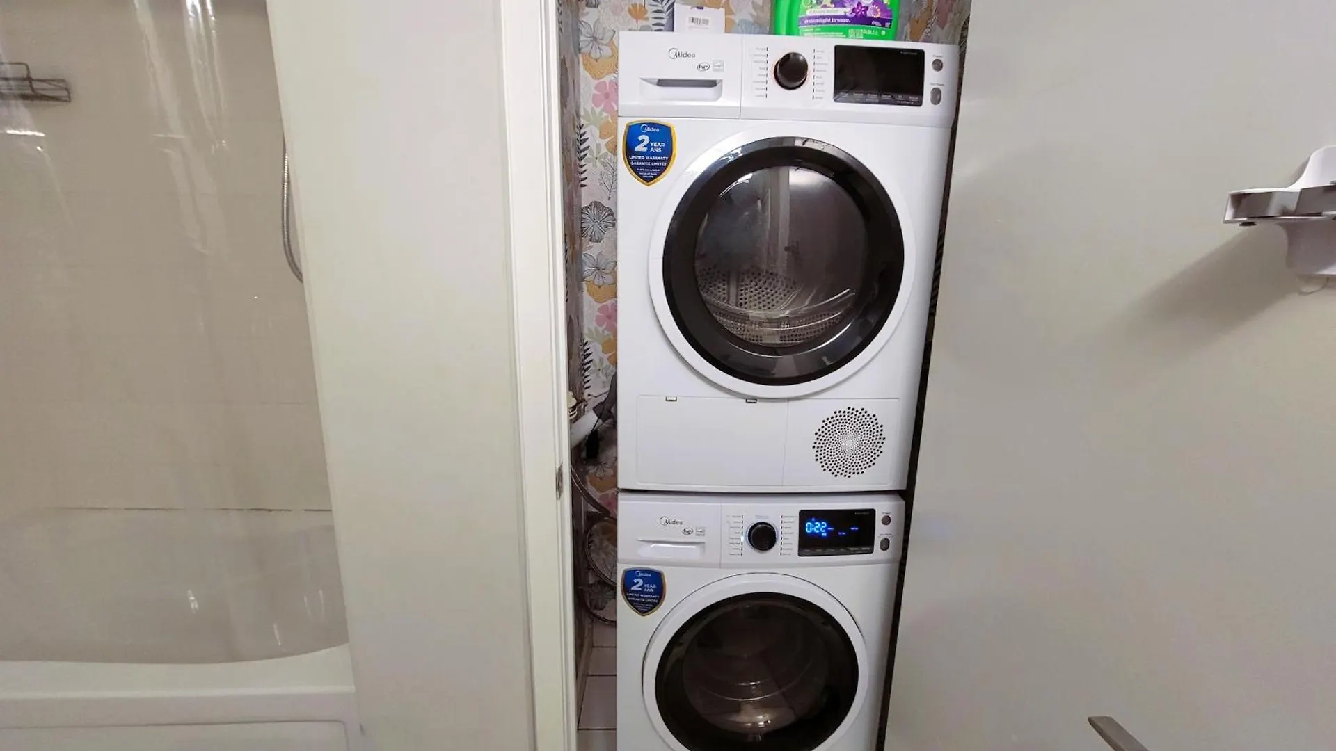 Apartment Downtown 2 Bedroom Gem With Free Parking Toronto