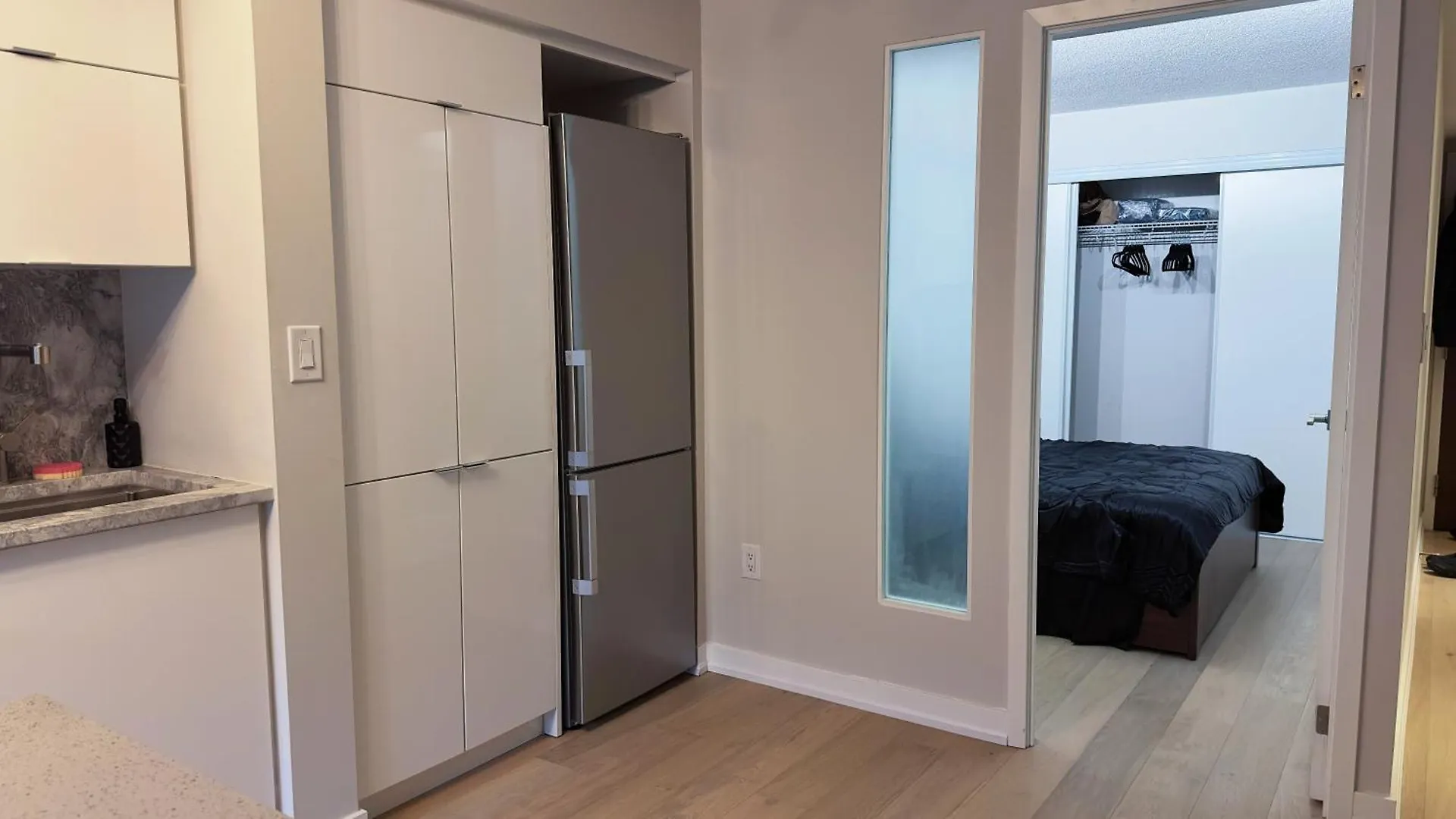 Downtown 2 Bedroom Gem With Free Parking تورونتو